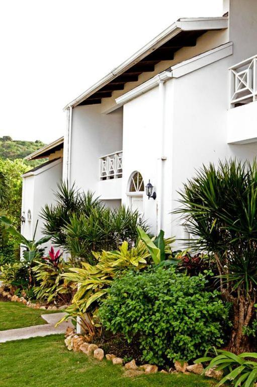 Dickenson Bay Cottages Cedar Grove Exterior foto