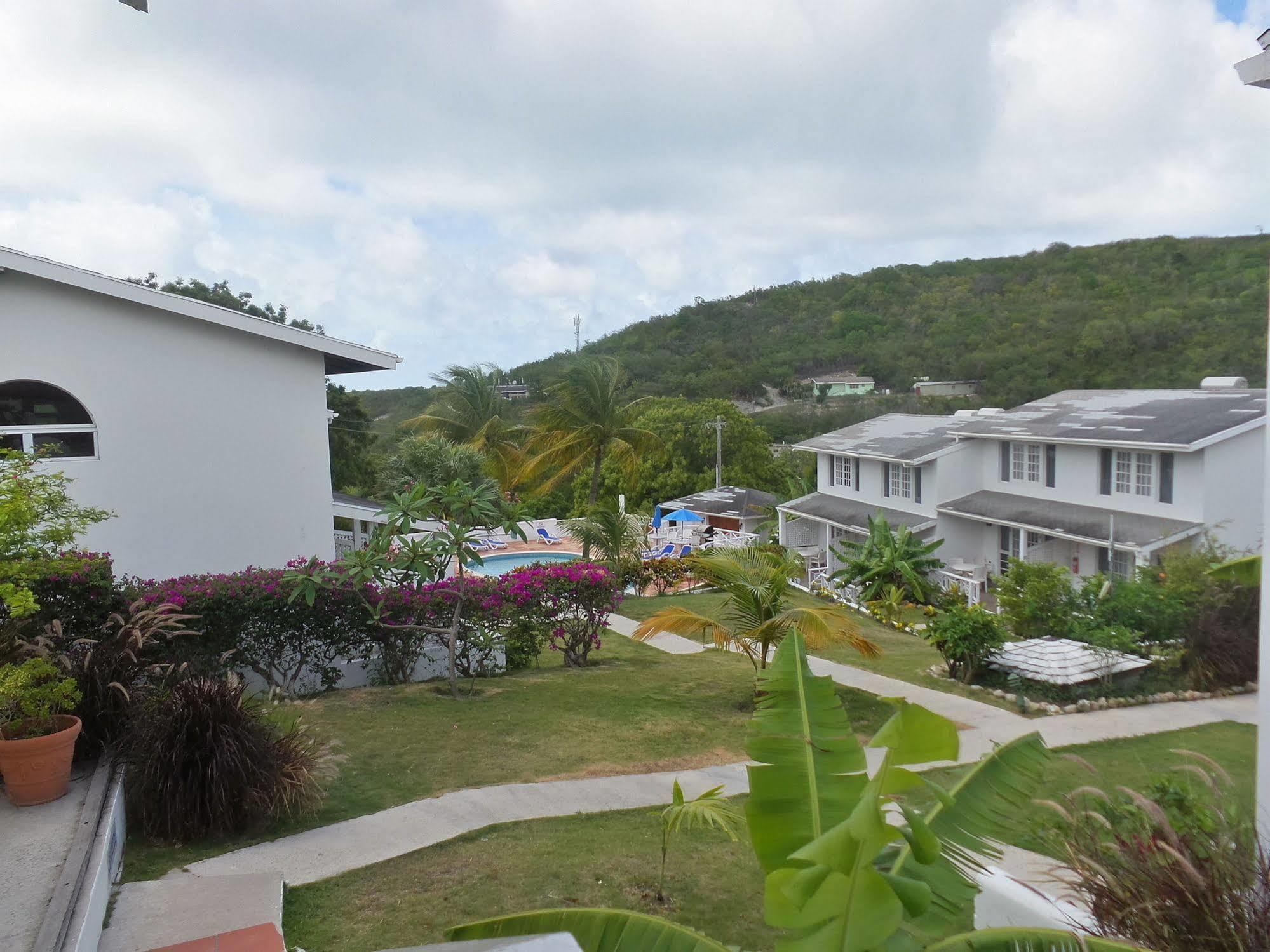 Dickenson Bay Cottages Cedar Grove Exterior foto